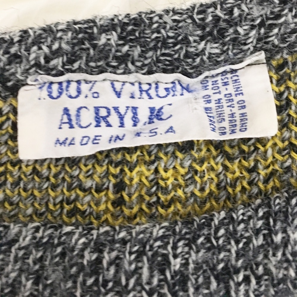 80s Vintage Gray Multi Color Patterned Slouchy Cozy Patterned Sweater - Picture 6 of 6